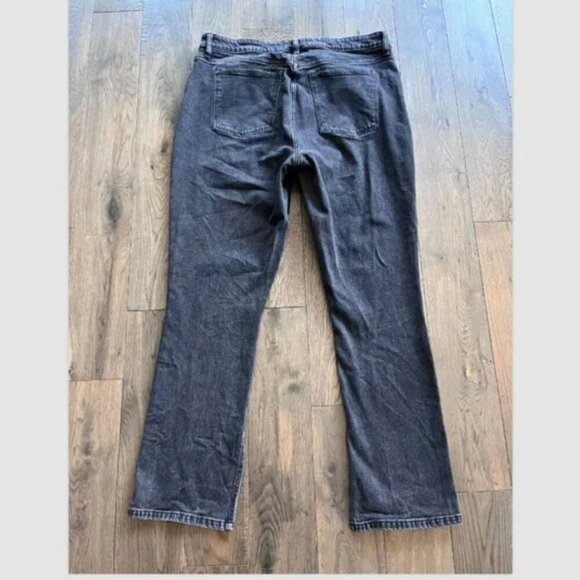 Abercrombie Curve Love High Rise Jeans Size 33/16 Charcoal Black Denim Split Hem - Picture 5 of 8